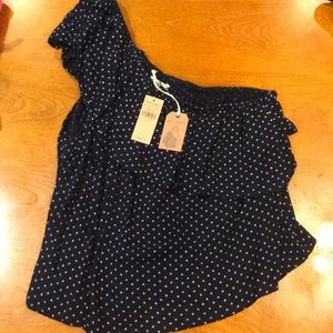 American Eagle off the shoulder top!
